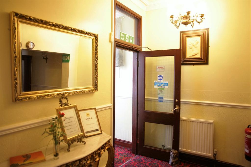 Hamilton Court Hotel Chester Exterior photo