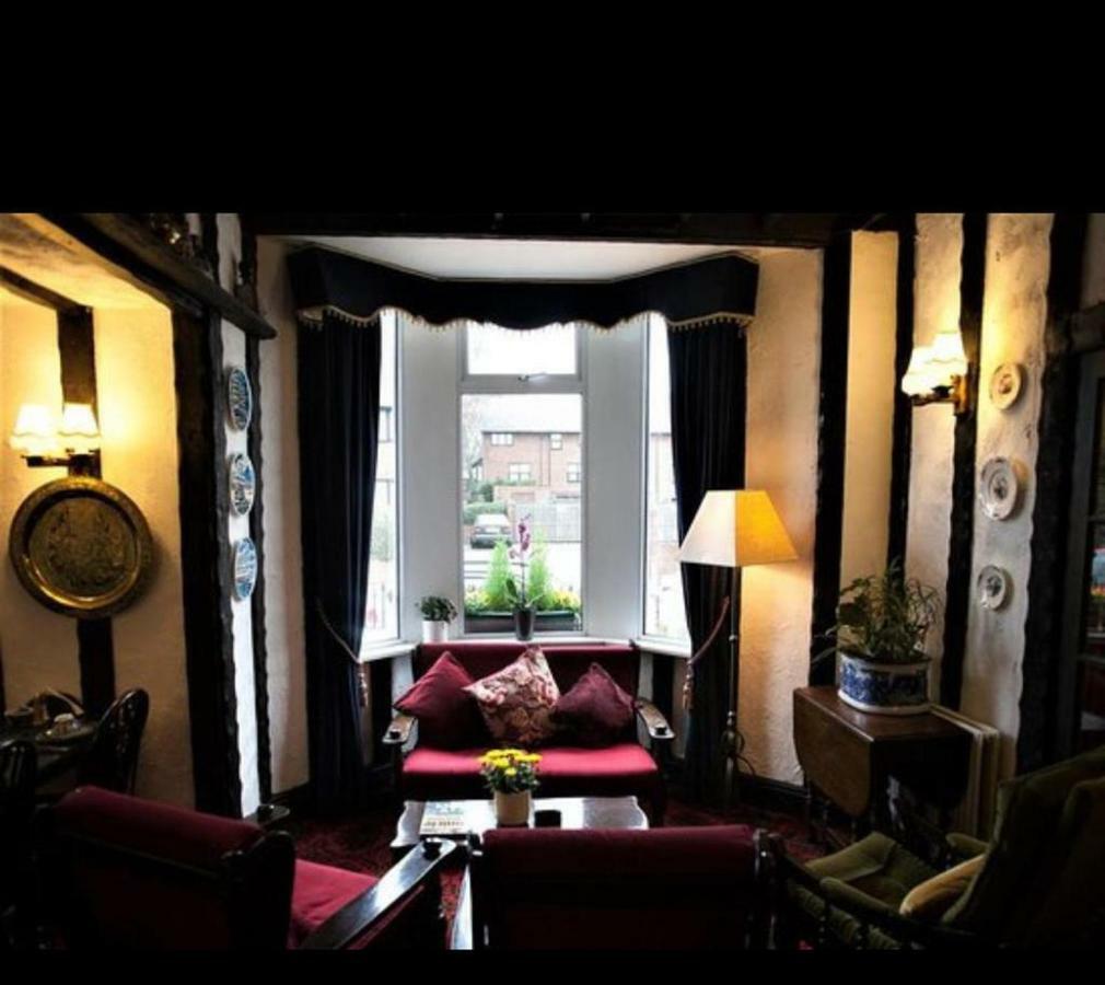 Hamilton Court Hotel Chester Exterior photo